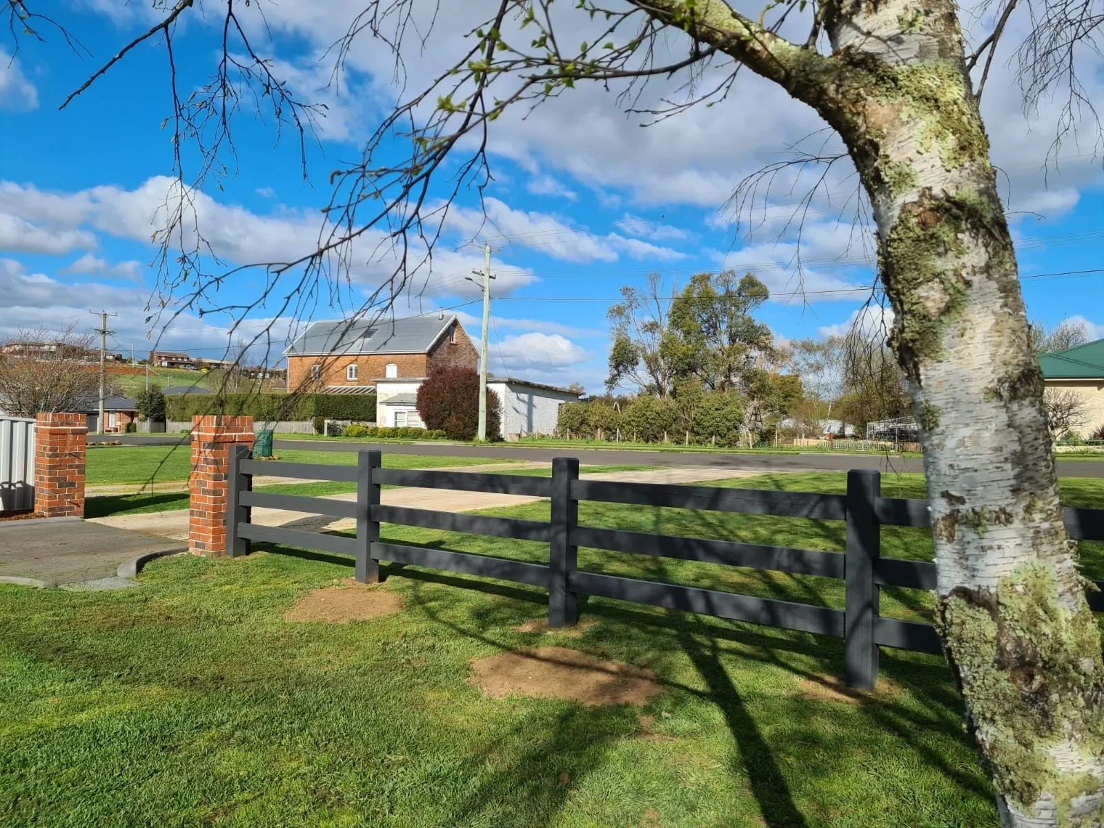 Residential Post & Rail Fence